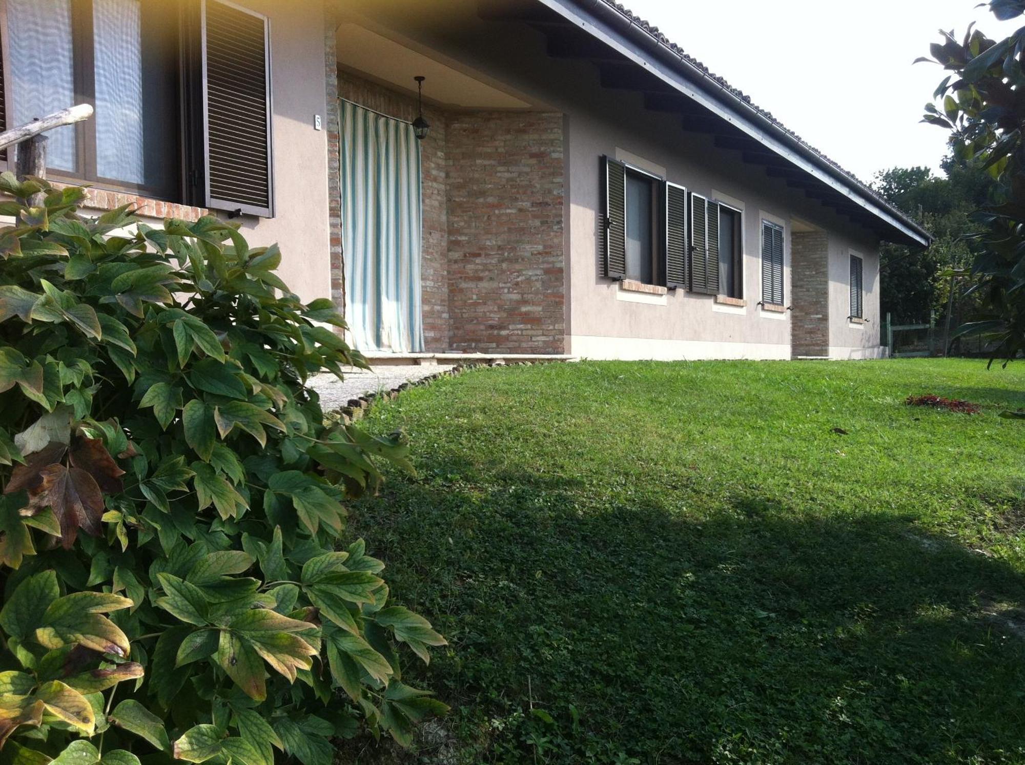 Agriturismo Bottega Di Rosanna Castagnole delle Lanze Szoba fotó